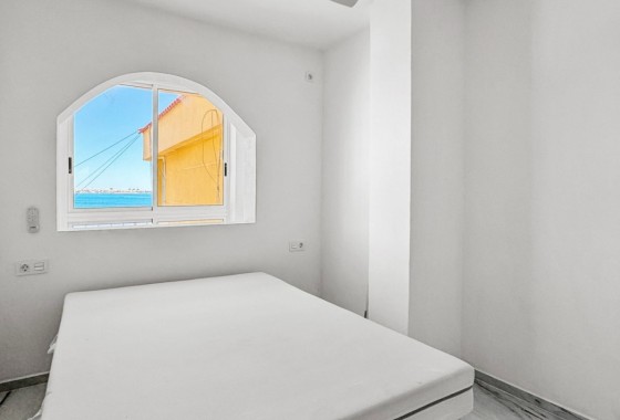 Venta - Apartamento / Piso -
Orihuela Costa - Punta Prima