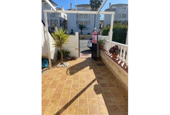 Sprzedaż - Apartament / Mieszkanie -
Torrevieja - La Mata
