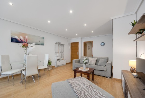Herverkoop - Appartement / Flat -
Torrevieja - Center