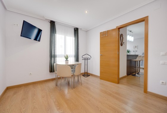 Herverkoop - Appartement / Flat -
Torrevieja - Center