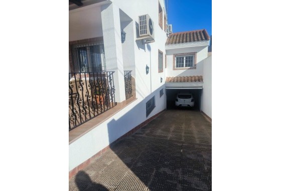 Herverkoop - Rijhuis -
Torre Pacheco - Balsicas