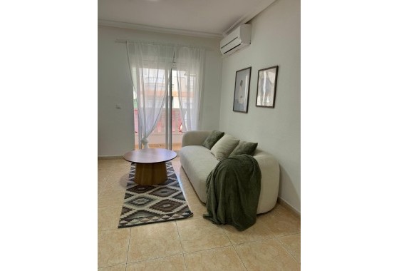 Resale - Wohnung / Apartment -
Torrevieja - LA LOMA