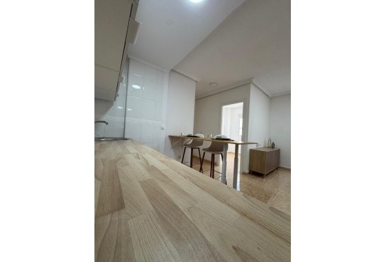 Resale - Wohnung / Apartment -
Torrevieja - LA LOMA
