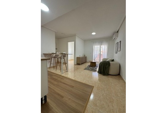 Resale - Wohnung / Apartment -
Torrevieja - LA LOMA