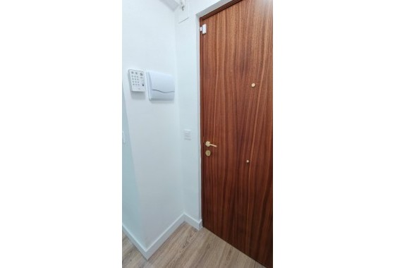 Revente - Appartement -
Torrevieja - Centro
