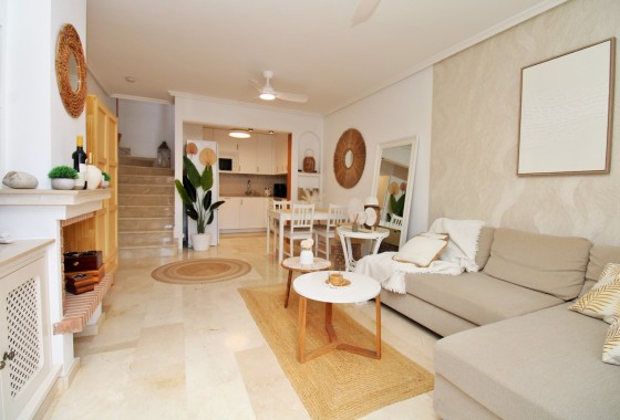 Revente - Maison de ville -
Villamartín - PAU 8