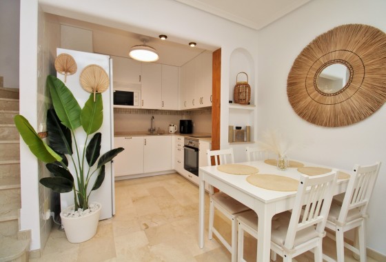 Revente - Maison de ville -
Villamartín - PAU 8