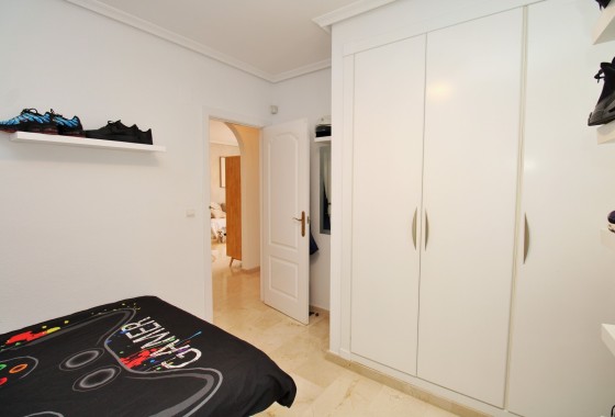 Revente - Maison de ville -
Villamartín - PAU 8