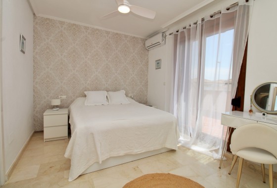 Revente - Maison de ville -
Villamartín - PAU 8