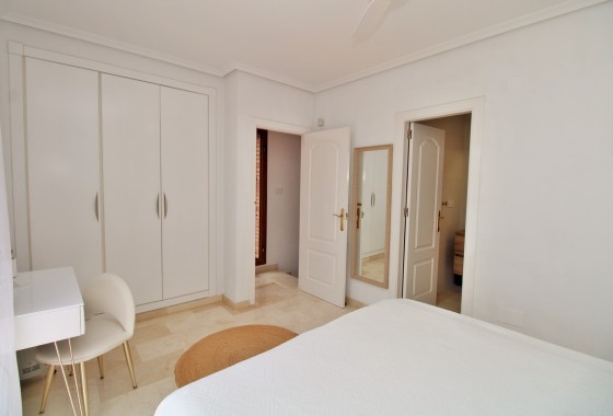 Revente - Maison de ville -
Villamartín - PAU 8