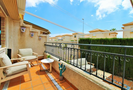 Revente - Maison de ville -
Villamartín - PAU 8