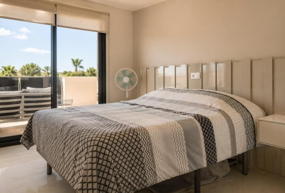 Sprzedaż - Apartament / Mieszkanie -
Orihuela Costa - PAU 8