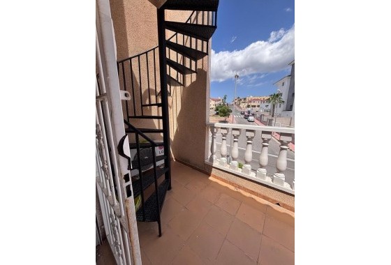 Revente - Maison de ville -
Villamartín - Costa Blanca