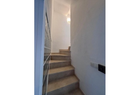 Revente - Maison de ville -
Villamartín - Costa Blanca