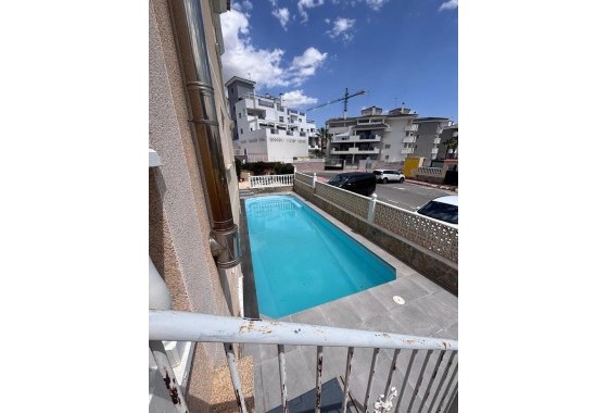 Revente - Maison de ville -
Villamartín - Costa Blanca