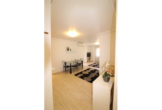 Resale - Wohnung / Apartment -
Torrevieja - Center