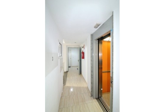Resale - Wohnung / Apartment -
Torrevieja - Center
