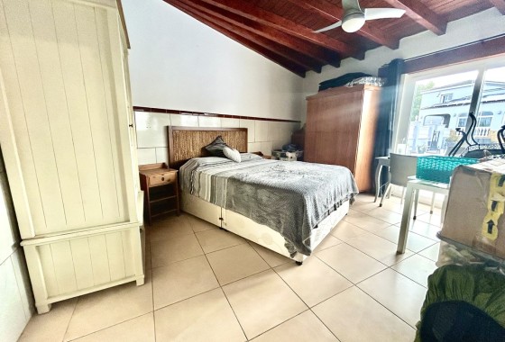 Sprzedaż - Willa wolnostojąca -
Catral - Costa Blanca