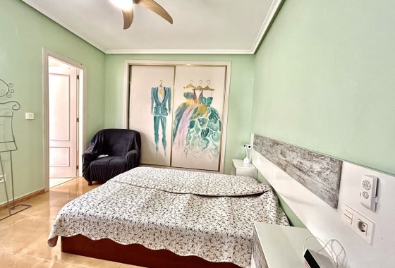 Sprzedaż - Apartament / Mieszkanie -
Torrevieja - Costa Blanca