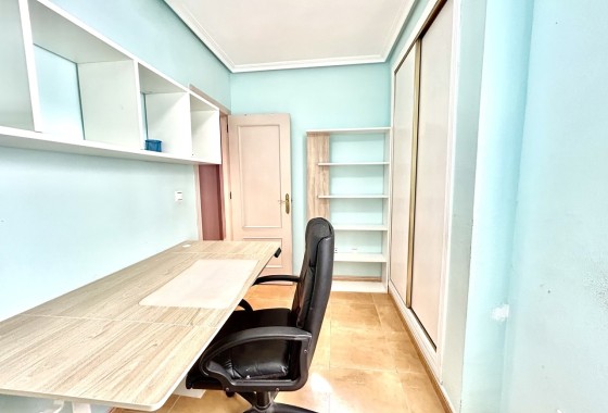 Sprzedaż - Apartament / Mieszkanie -
Torrevieja - Costa Blanca