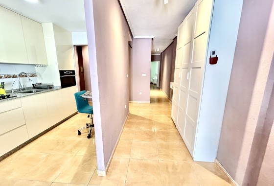 Sprzedaż - Apartament / Mieszkanie -
Torrevieja - Costa Blanca
