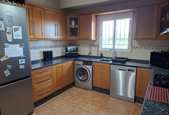 Resale - Freistehende Villa -
Catral