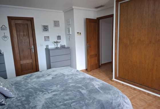 Resale - Freistehende Villa -
Catral