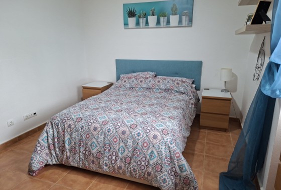 Resale - Freistehende Villa -
Catral