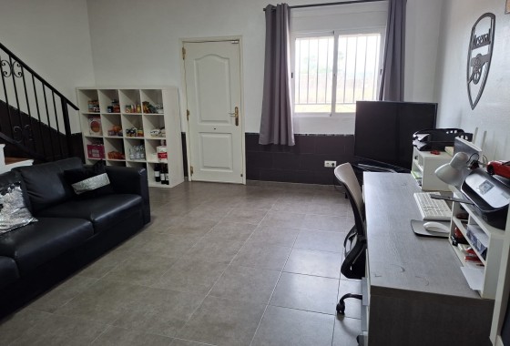 Resale - Freistehende Villa -
Catral