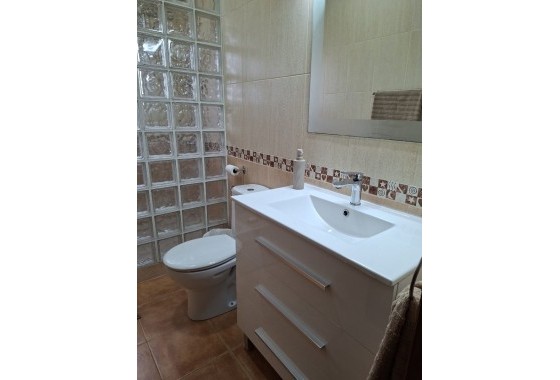 Resale - Freistehende Villa -
Catral