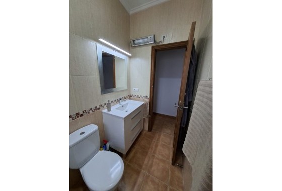 Resale - Freistehende Villa -
Catral