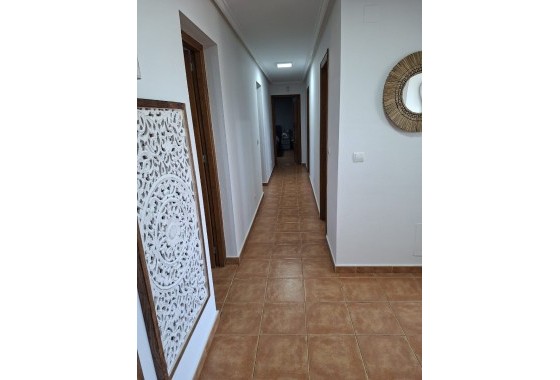 Resale - Freistehende Villa -
Catral