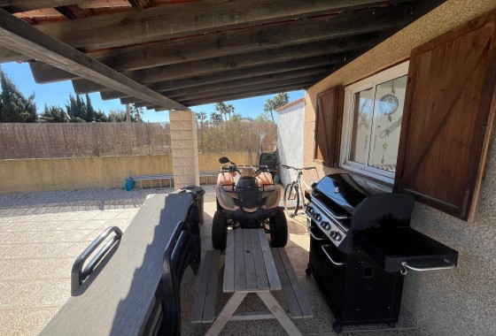 Resale - Freistehende Villa -
Catral