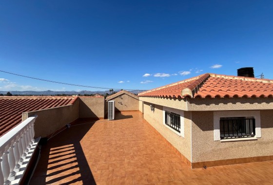 Resale - Freistehende Villa -
Catral