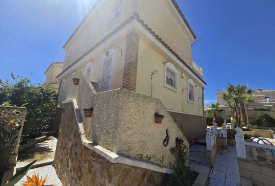 Sprzedaż - Detached Villa -
Monforte del Cid