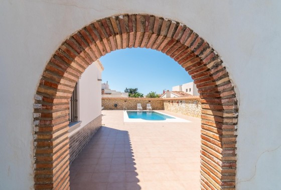 Sprzedaż - Willa wolnostojąca -
Torrevieja - Torreta florida