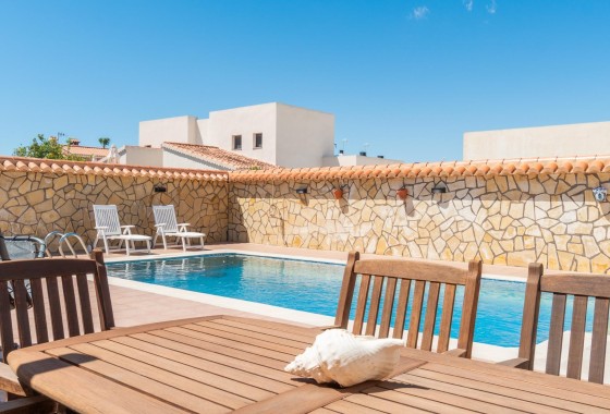 Sprzedaż - Willa wolnostojąca -
Torrevieja - Torreta florida