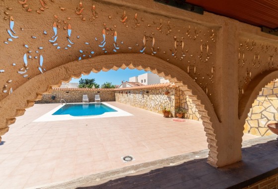 Sprzedaż - Willa wolnostojąca -
Torrevieja - Torreta florida