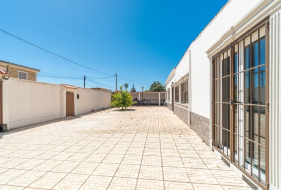 Sprzedaż - Willa wolnostojąca -
Torrevieja - Torreta florida