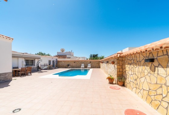Sprzedaż - Willa wolnostojąca -
Torrevieja - Torreta florida