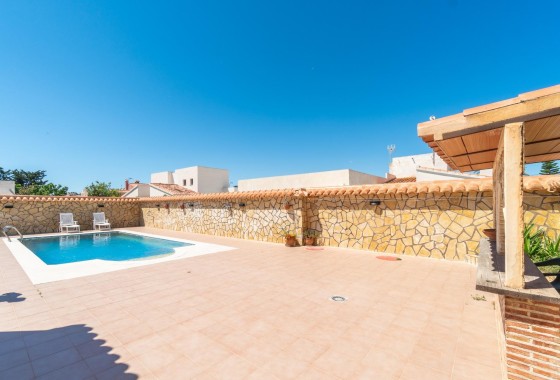 Sprzedaż - Willa wolnostojąca -
Torrevieja - Torreta florida