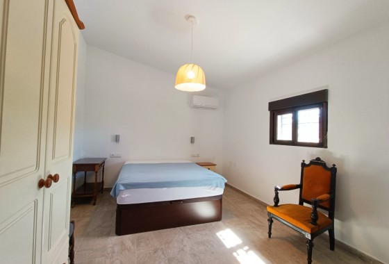 Venta - Chalet Independiente -
Abanilla
