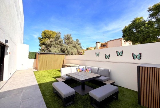 Revente - Villa Individuelle -
Villamartín - Costa Blanca