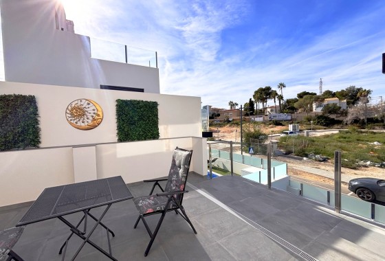 Revente - Villa Individuelle -
Villamartín - Costa Blanca