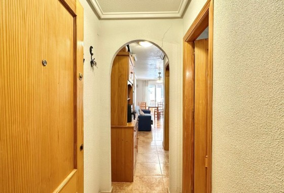 Revente - Appartement -
Torrevieja - Center