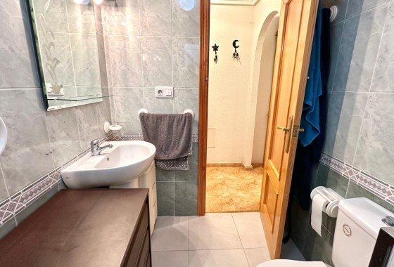 Revente - Appartement -
Torrevieja - Center