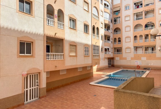 Sprzedaż - Apartament / Mieszkanie -
Torrevieja - Costa Blanca