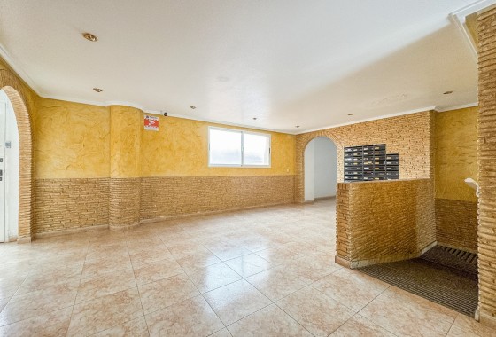 Sprzedaż - Apartament / Mieszkanie -
Torrevieja - Costa Blanca