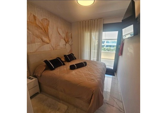 Sprzedaż - Apartament / Mieszkanie -
Orihuela Costa - Los Almendros-la Florida