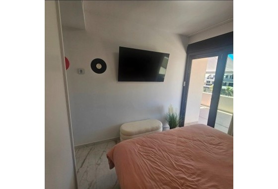Sprzedaż - Apartament / Mieszkanie -
Orihuela Costa - Los Almendros-la Florida